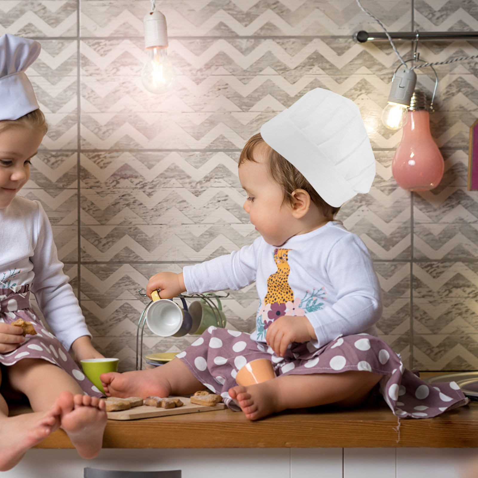 Kitchen With Baking Area - 15 Gorros de Chef Desechables para